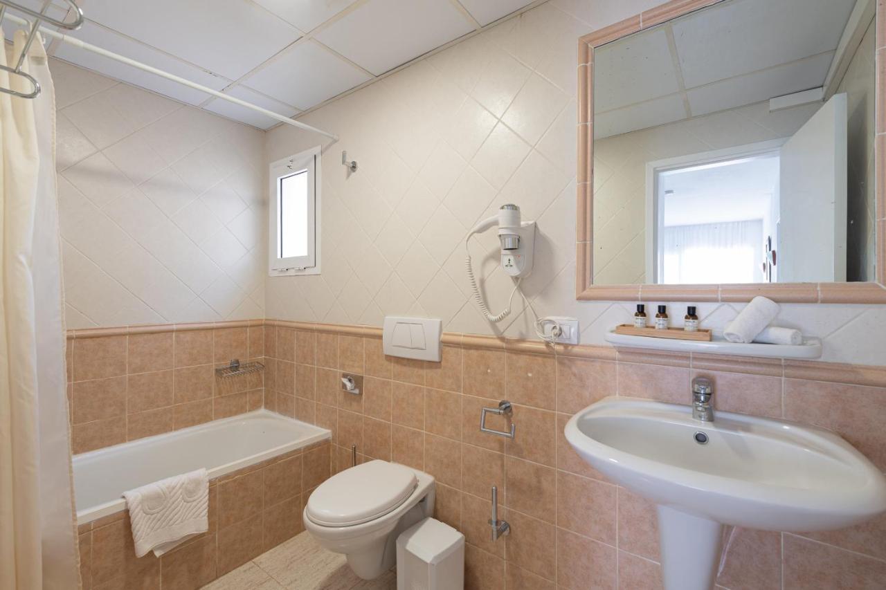 דירות Apartamento 1 Con Terraza Y Piscina En קורלחו מראה חיצוני תמונה